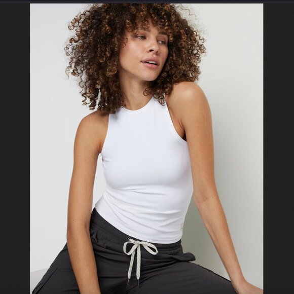 Vuori | AllTheFeels™ Crew Tank - Picture 1 of 11